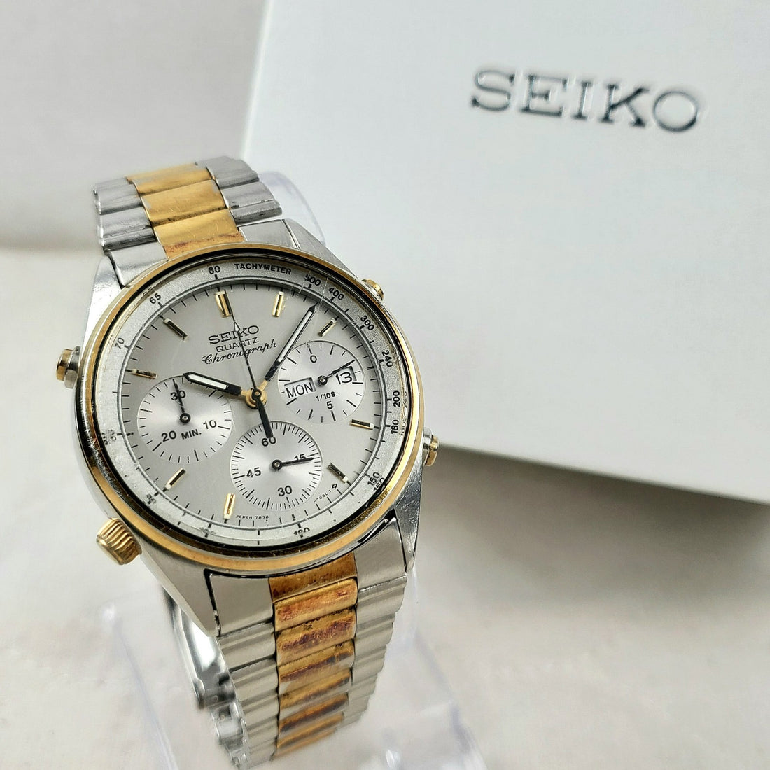 Seiko Chronograph 7A38-7069 Quartz Japan Two-tone/gray Men's Watch — Pre-Owned, photo 1