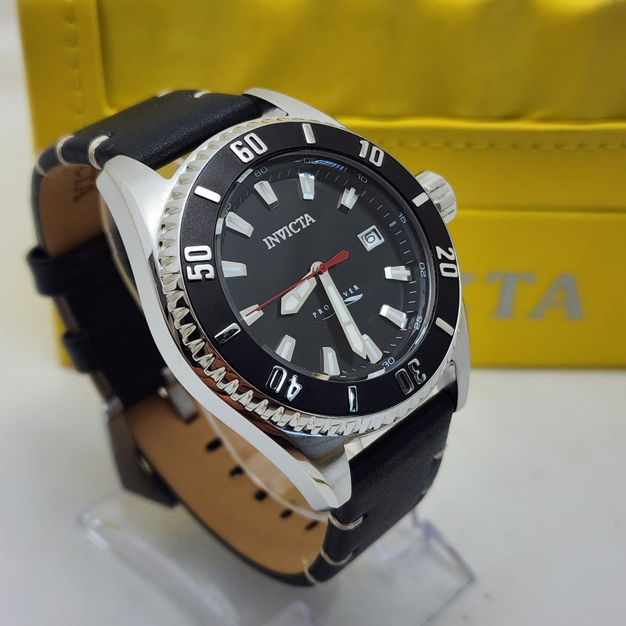 Invicta PRO Diver 26024 Professional Automatic WR 100M Japan Mov't Men's Watch — Pre-Owned
