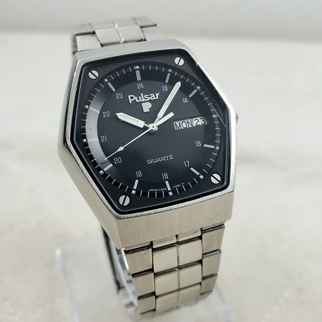 Pulsar by Seiko Y563-7029 Distinctive Hexagonal Black Face Men's Watch — Pre-Owned, photo 1