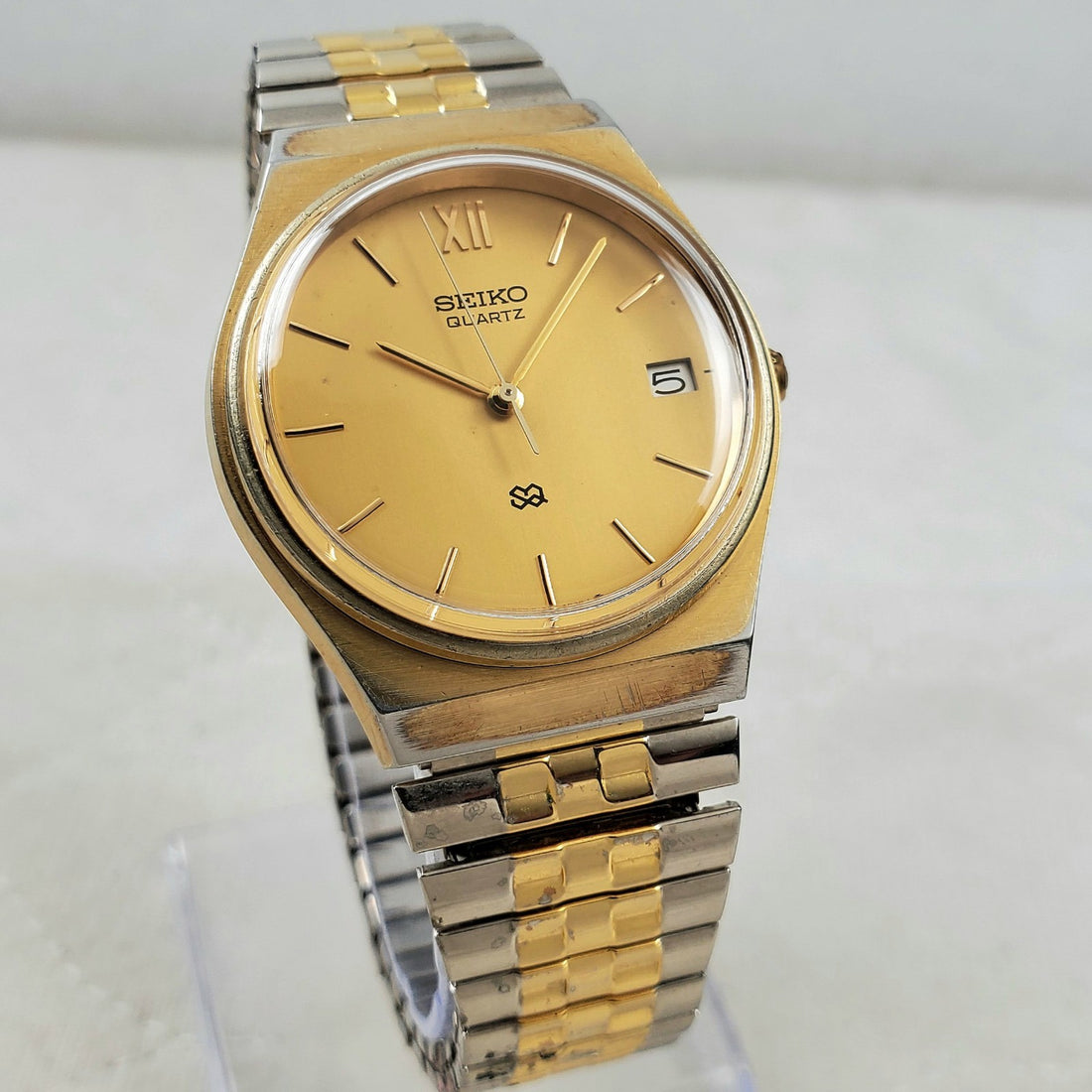 Seiko SQ Quartz 8122-7029 Gold Tone Date Japan Men's Watch — Pre-Owned, photo 1