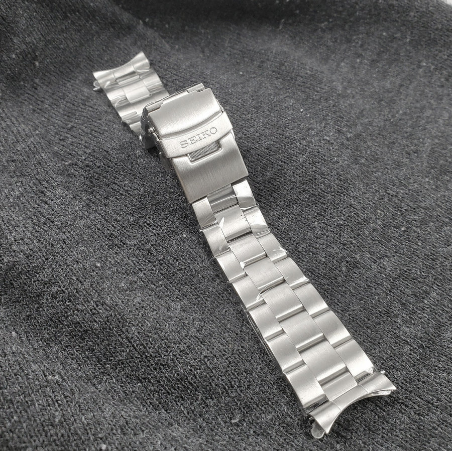 MILTAT Stainless Steel Watch Band for Seiko, 22mm, Silver, with Logo — photo 1
