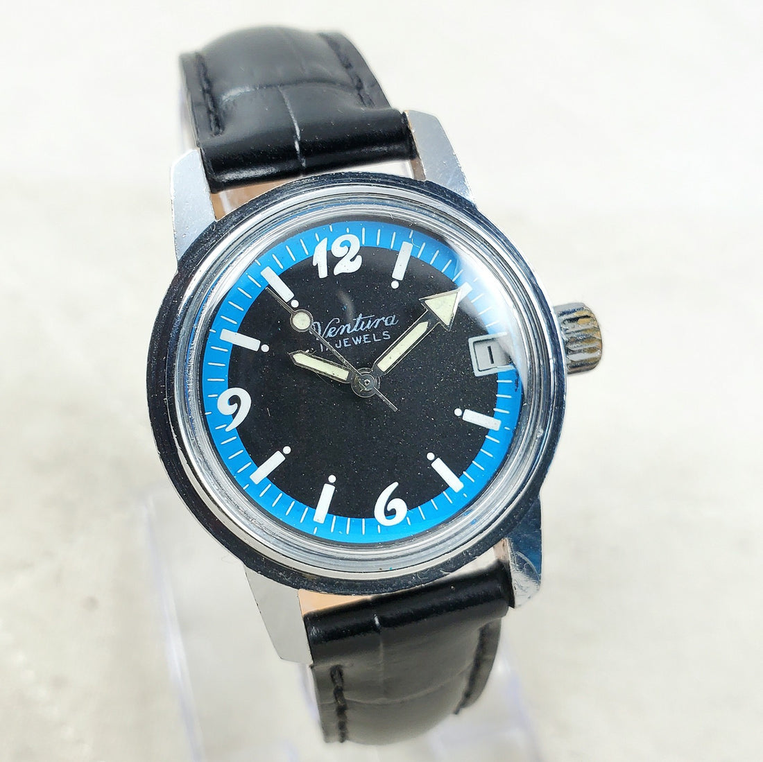 Ventura 17 Jewels Mechanical Handwind Swiss Made 32MM Watch — Pre-Owned, photo 1