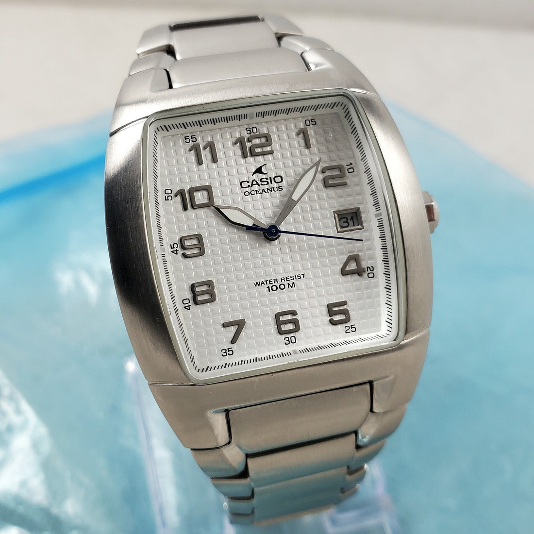 Casio Oceanus OC-104 Tonneau WR 100M White/silver 37MM Men's Watch — Pre-Owned
