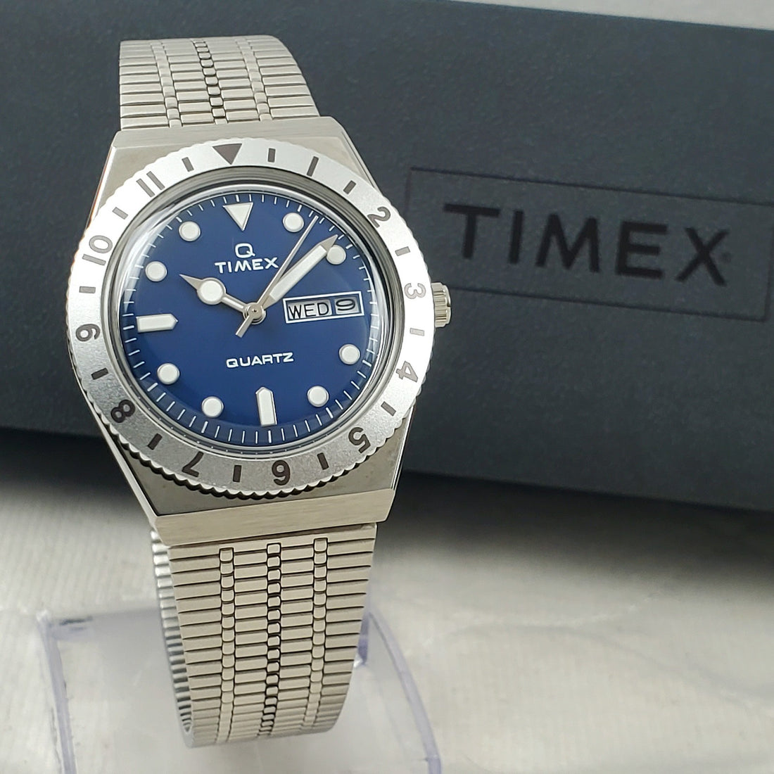 Timex Q Timex TW2U95500 Quartz Day/date WR 50M Blue/silver 36MM Men's Watch — Pre-Owned, photo 1