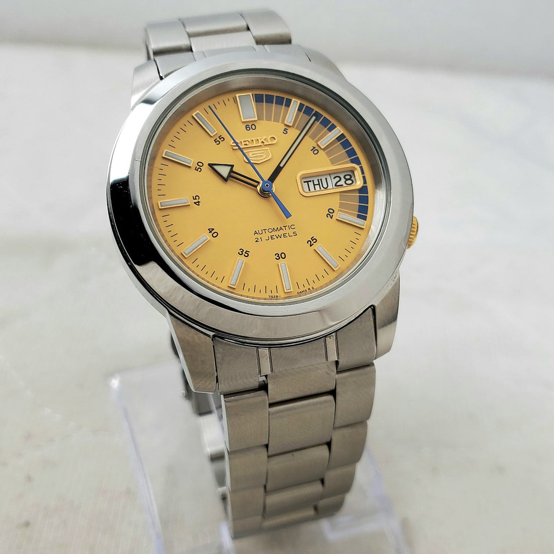 Seiko 5 Speed Racer Automatic 7S26-02W0 21 Jewels Gold Day/date Men's Watch — Pre-Owned, photo 1