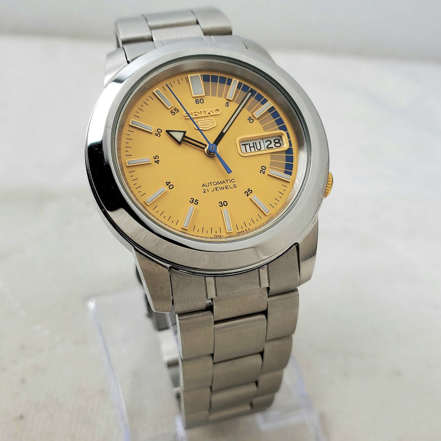 Seiko 5 Speed Racer Automatic 7S26-02W0 21 Jewels Gold Day/date Men's Watch — Pre-Owned, photo 1