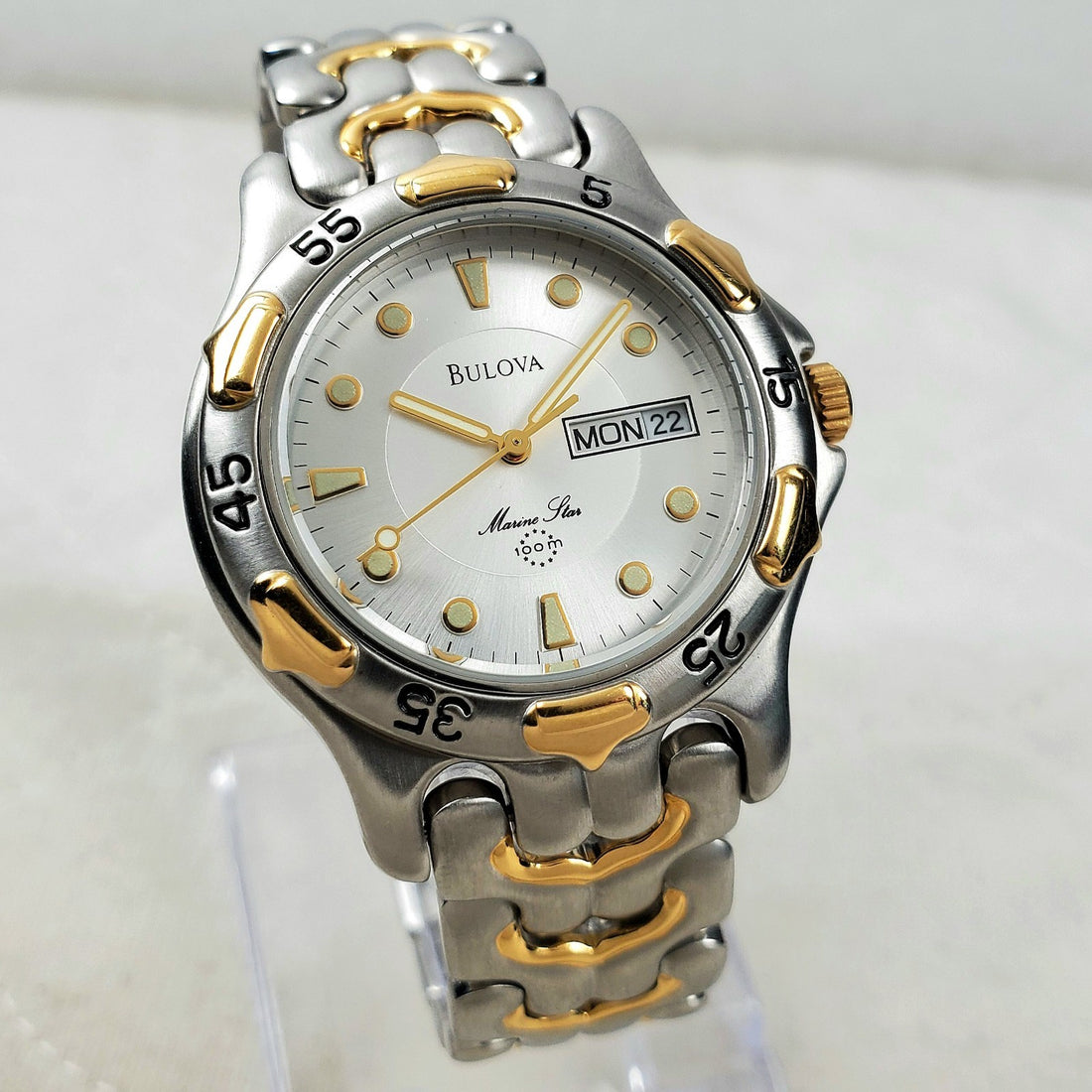Bulova Marine Star 100M 98C31 Day/date Two-tone/white 36MM Watch — Pre-Owned