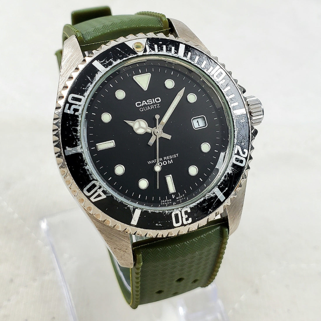 Casio MTD-1010 Diver Quartz Black Dive WR 100M Date 40MM Men's Watch — Pre-Owned