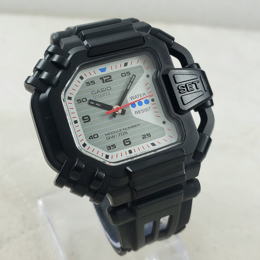 Casio MQN-11 QW-705 Asymmetrical Quartz Men's Watch — Pre-Owned, photo 1