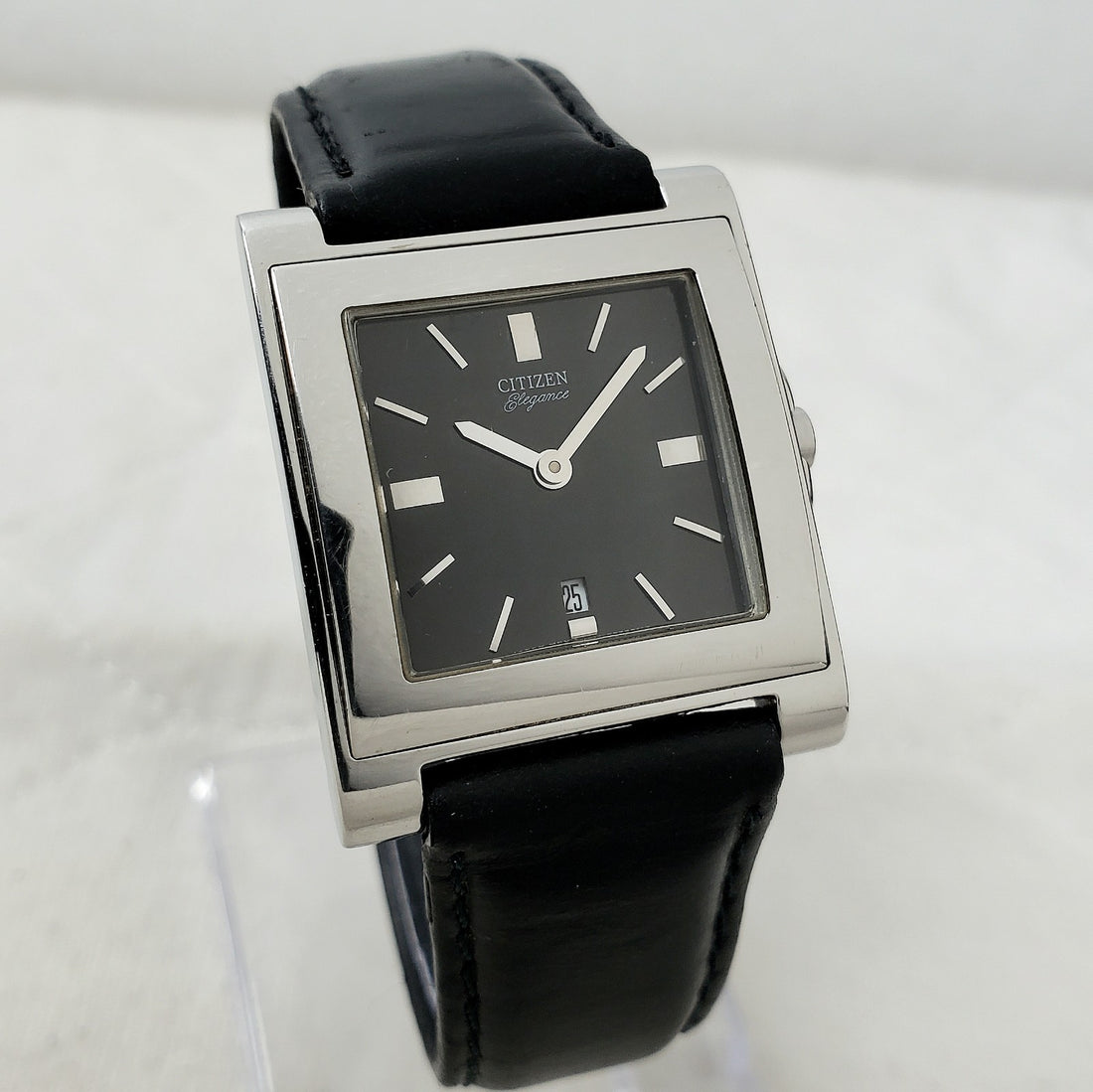 Citizen Elegance Signature 1015-R32820 Black Date Quartz 29MM Watch — Pre-Owned