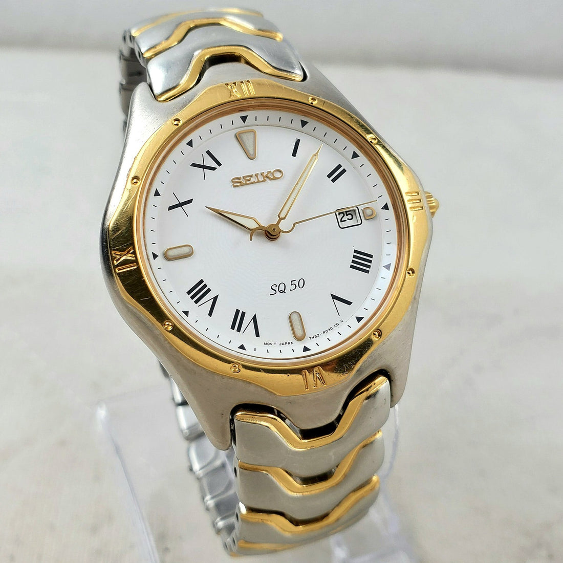 Seiko SQ 50 7N32-F070 Two-tone Date Japan Mov't Roman Classic Men's Watch — Pre-Owned, photo 1