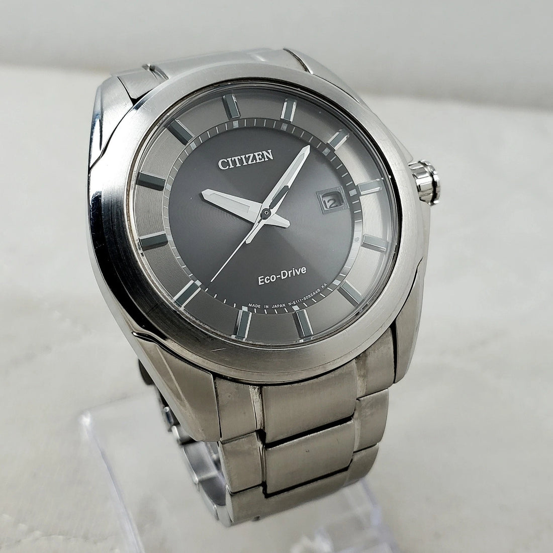 Citizen Eco-drive E111-S062021 Sapphire Japan Date WR 100M 42MM Men's Watch — Pre-Owned