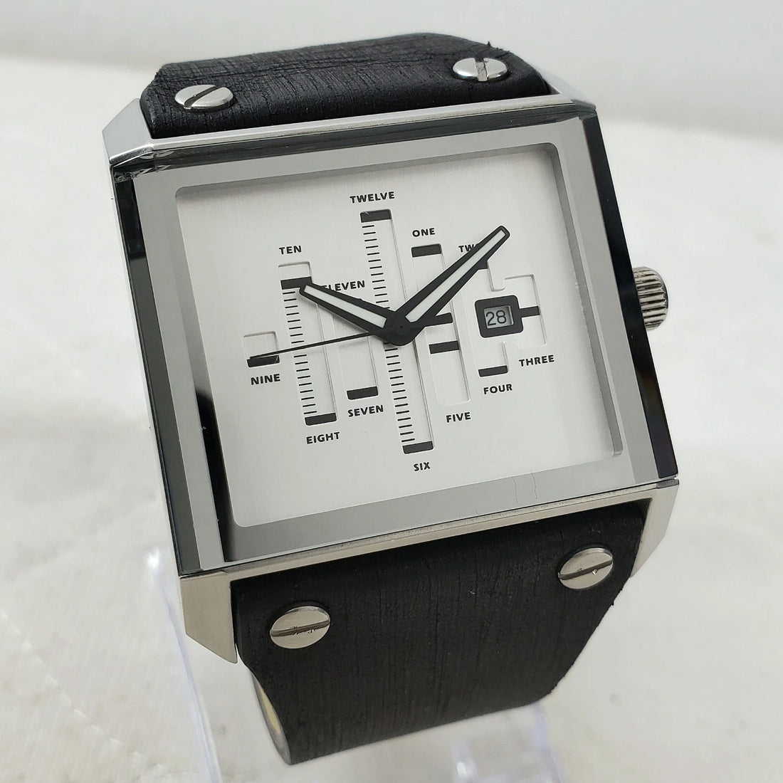 Tacs Screen Basic Quartz TS1010 Analog Date Japan Mov't WR 50M Men's Watch — Pre-Owned