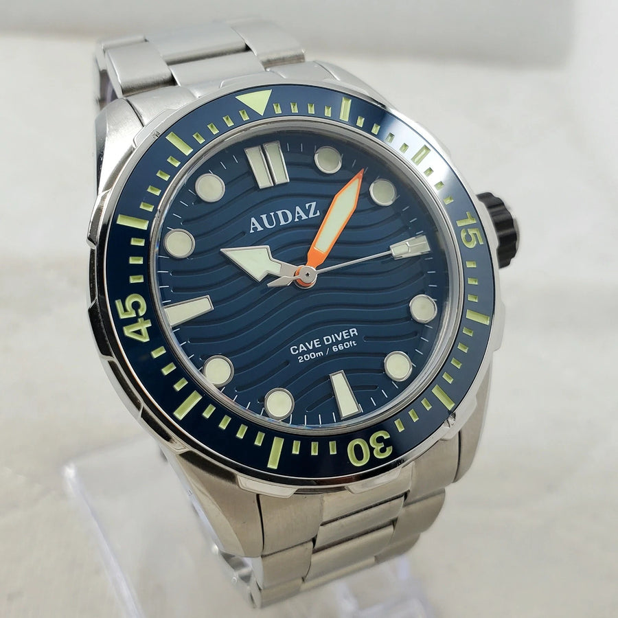 Audaz Cave Diver ADZ-4040-02 WR 200M Diver Quartz Blue 42MM Men's Watch — Pre-Owned