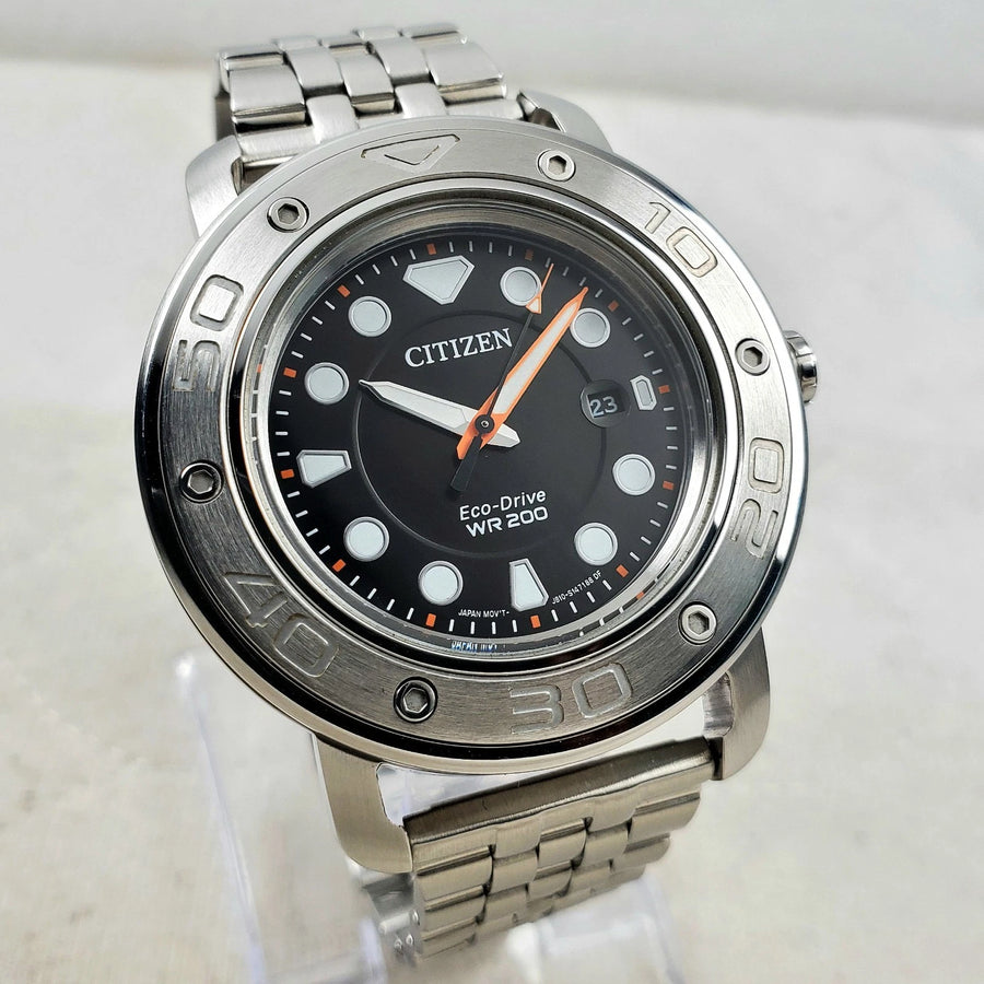 Citizen Eco-drive J810-S105901 Japan Mov't Date WR 200M 46MM Men's Watch — Pre-Owned