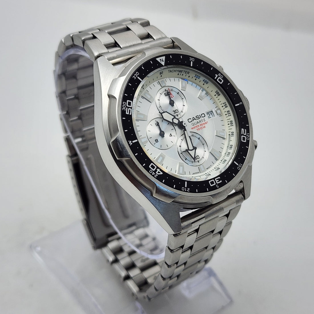 Casio AMW-330 [2328] Date Chronograph Silver Tone WR 100M Analog Men's Watch — Pre-Owned