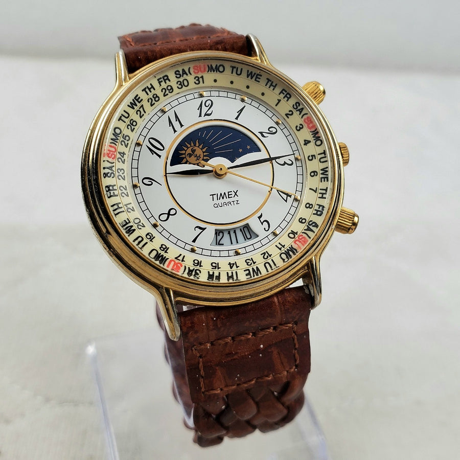 Timex Day/night Calendar Quartz Classic 37MM Men's Watch — Pre-Owned, photo 1