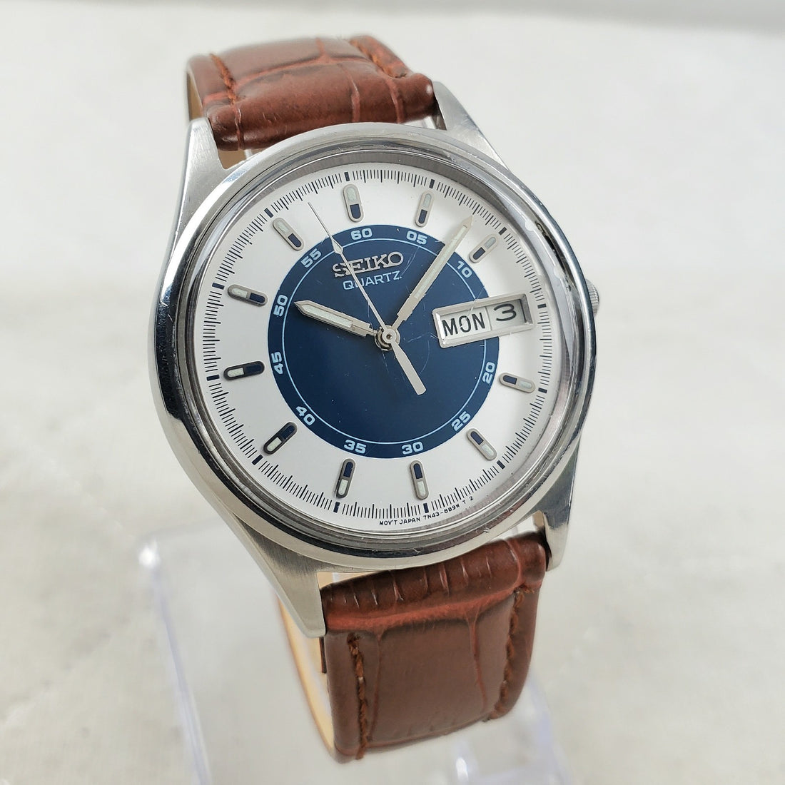 Seiko Quartz 7N43-8A39 Day/date Japan Mov't 35MM Men's Watch — Pre-Owned