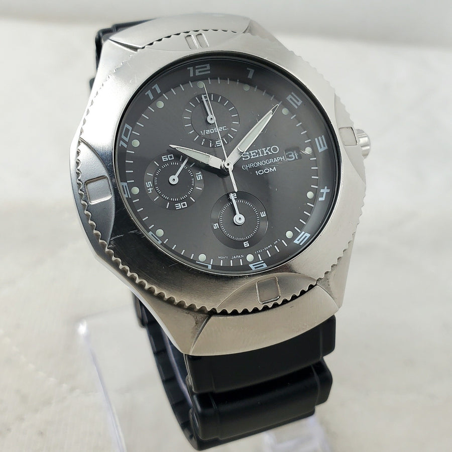 Seiko Chronograph 7T92-0AX0 Quartz WR 100M Japan Mov't Date Men's Watch — Pre-Owned, photo 1