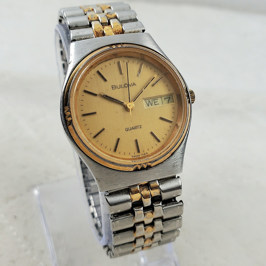 Bulova Swiss 7159 Day/date Two-tone Quartz 32MM Watch — Pre-Owned