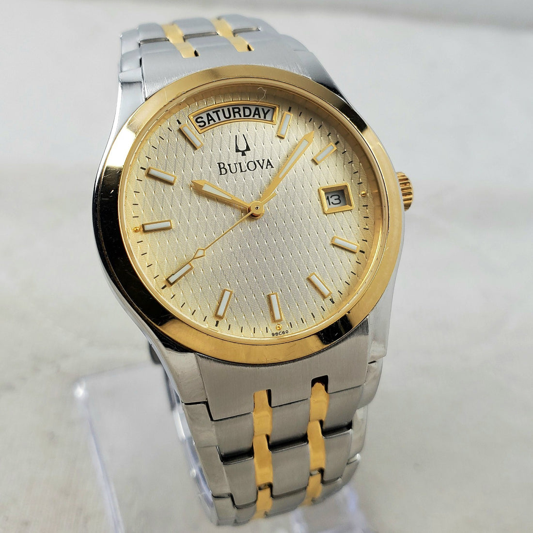 Bulova 98C60 Quartz Two-tone Day/date Textured Classic 36MM Men's Watch — Pre-Owned