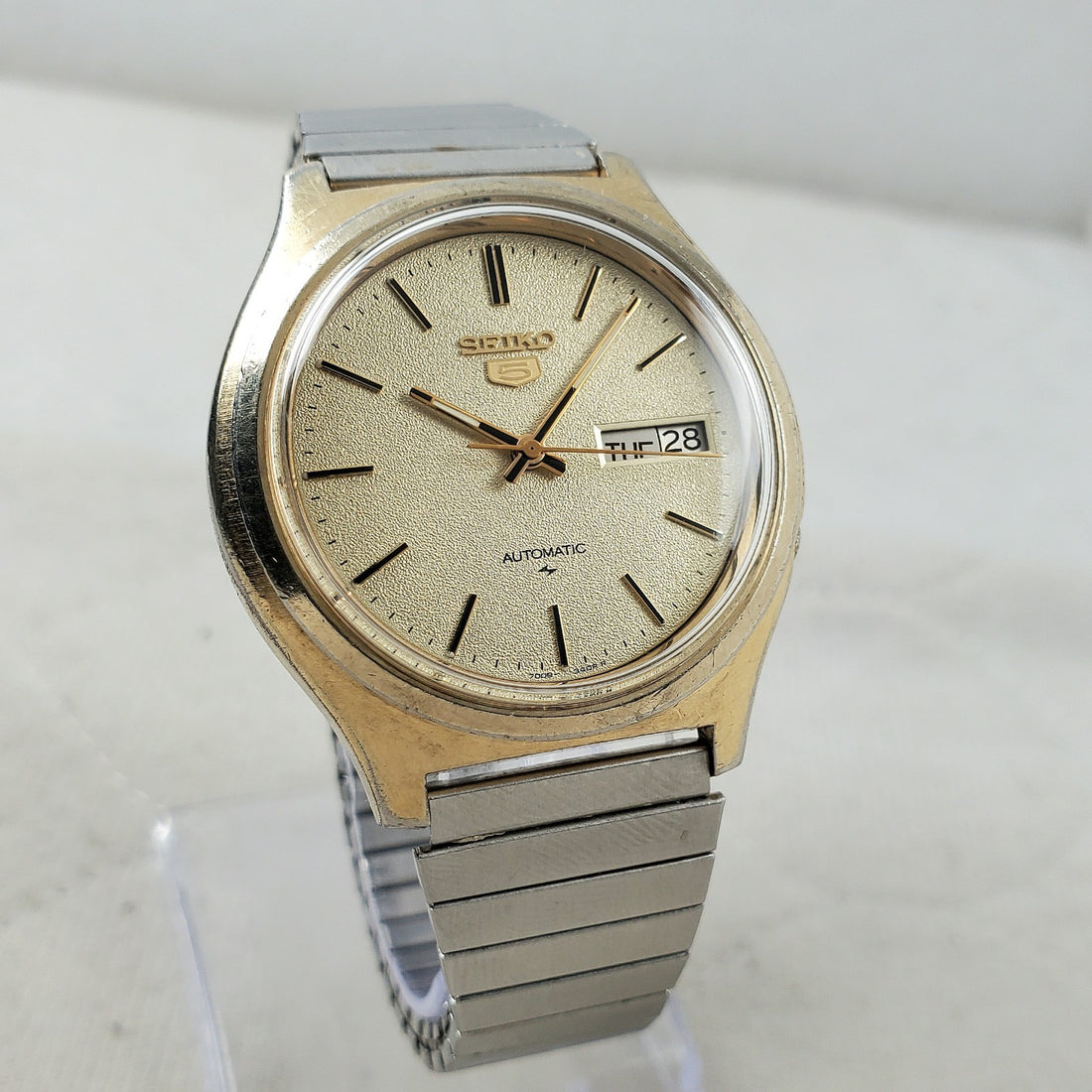 Seiko 5 Automatic 7009-8810 17 Jewels Day/date 38MM Men's Watch — Pre-Owned