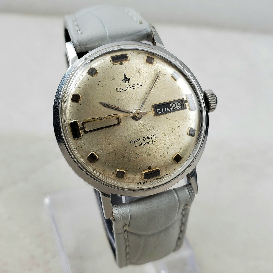 Buren DAY Date 17 Jewels Mechanical Handwind 33MM Men's Watch — Pre-Owned