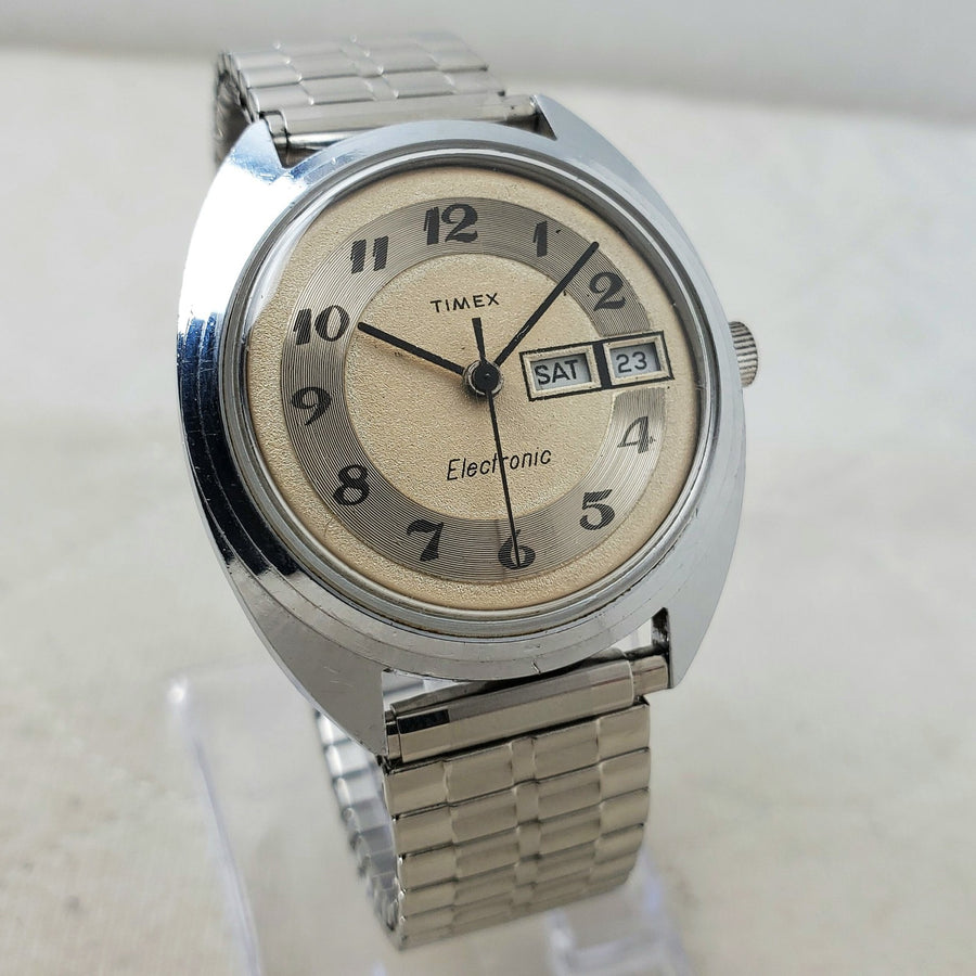 Timex Electronic Day/date Classic 37MM Men's Watch — Pre-Owned
