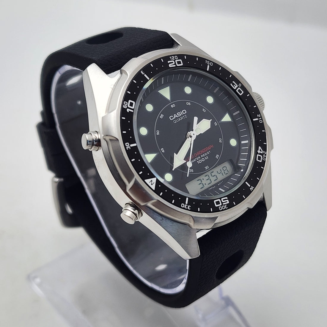 Casio AMW-320R Ana-digi Alarm Chronograph Military Field Men's Watch — Pre-Owned