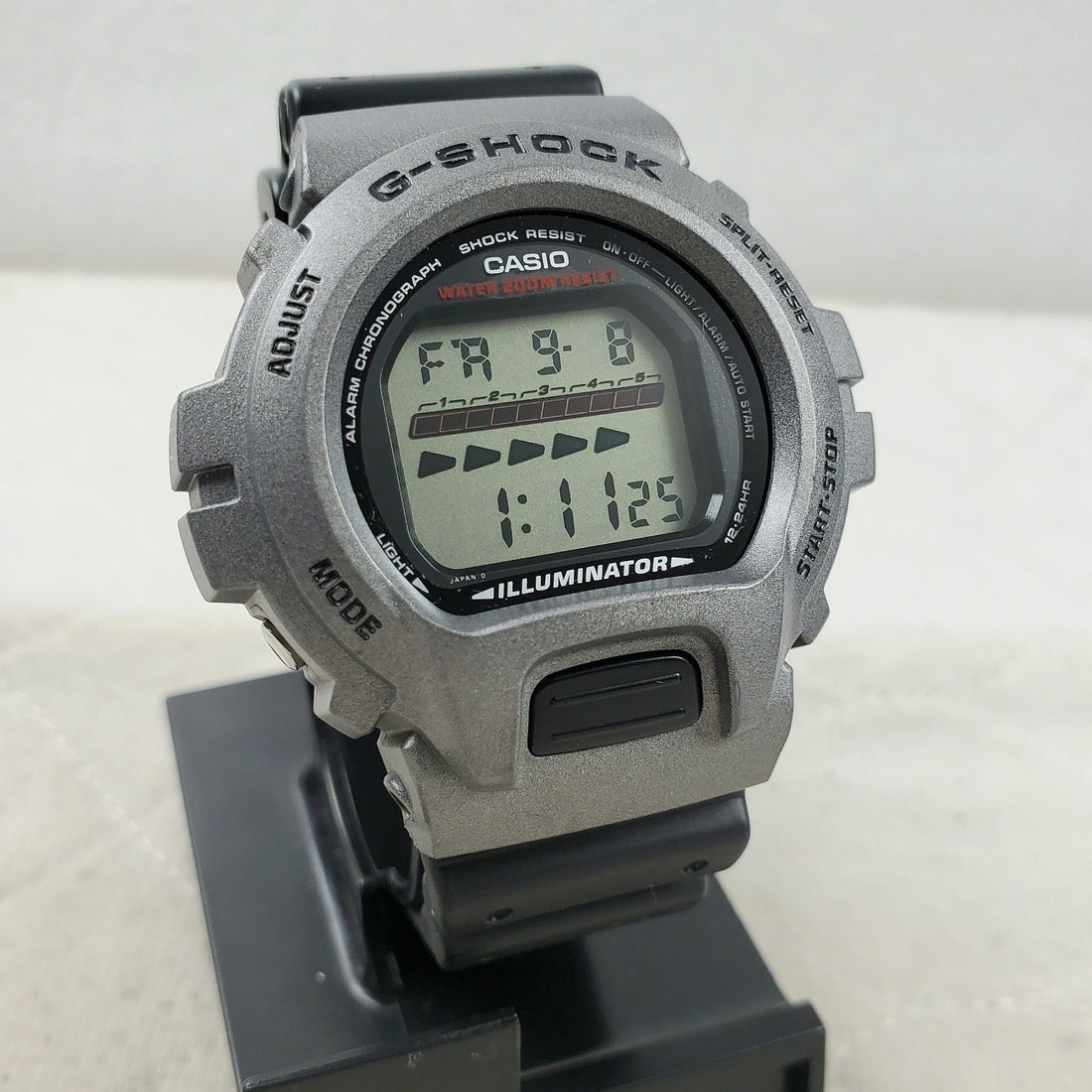 Casio G-shock DW-6600F Illuminator Digital Gray/black Alarm Chrono Men's Watch — Pre-Owned