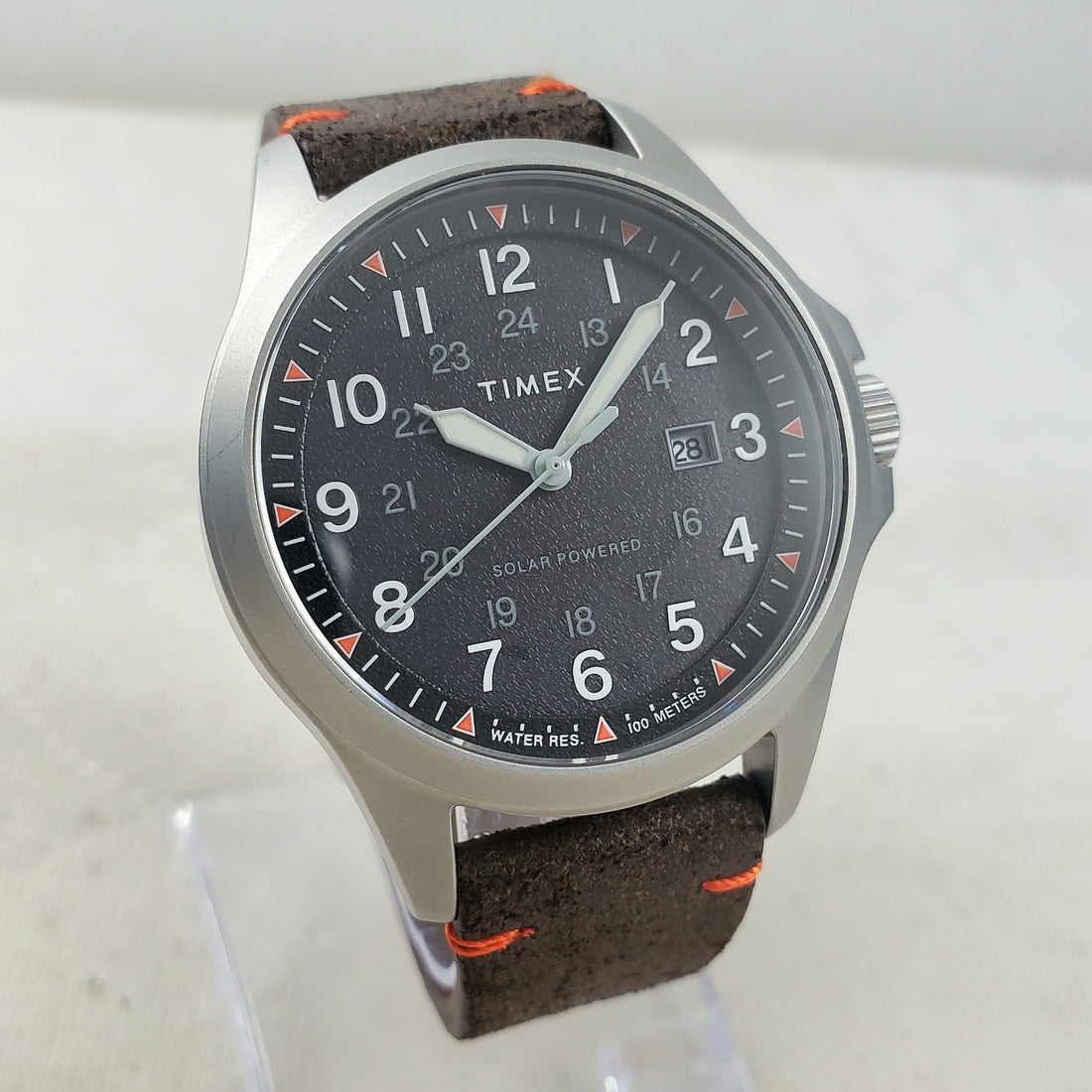 Timex Expedition North Field Solar Powered TW2V64200 WR 100M 40MM Men's Watch — Pre-Owned