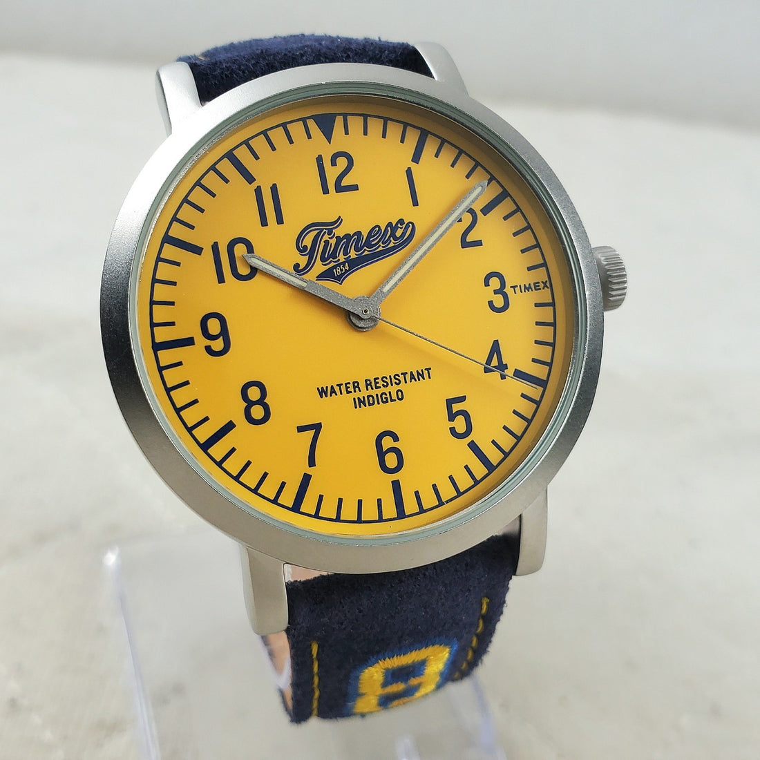 Timex Originals University 8 TW2P83400 Indiglo Quartz 42MM Men's Watch — Pre-Owned