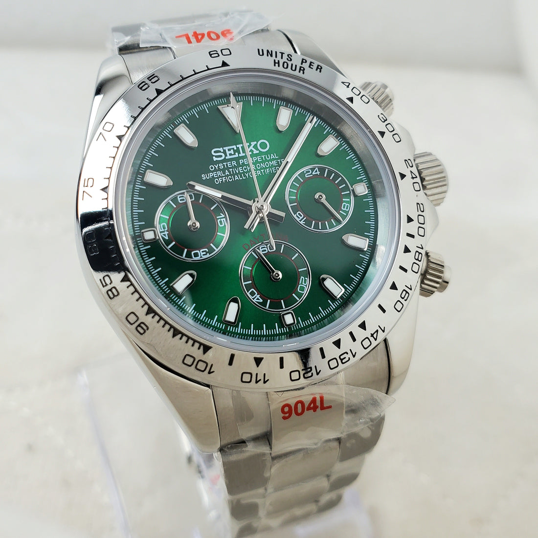 CUSTOM SEIKO MOD GREEN/SILVER PROFESSIONAL CHRONOGRAPH QUARTZ VK63 MOVEMENT MEN'S WATCH