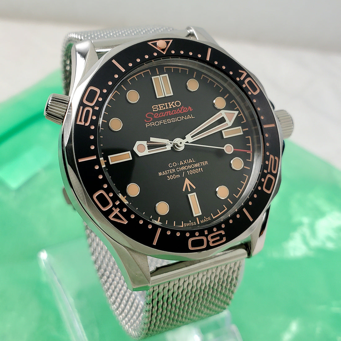 CUSTOM SEIKO MOD JAMES BOND MILITARY MESH AUTOMATIC NH35 MOVEMENT MEN'S WATCH